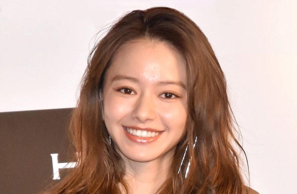 山本舞香、伊藤健太郎の次はマイファスHiroと熱愛発覚で「絶望的に男を見る目がない」の声