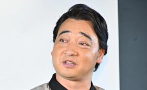 ジャンポケ斉藤『ウイニング競馬』降板、『ZIP』に続いて…性急な動きの裏にJRA角田大河さんの函館競馬芝コース侵入への関与の声