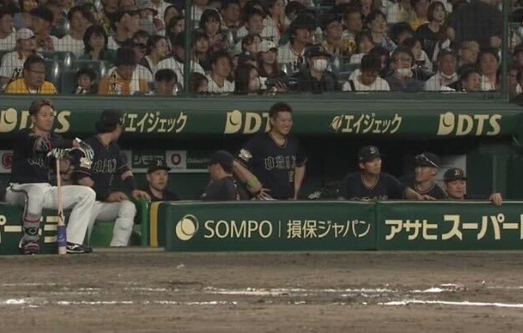 オリックス・山田修義、阪神・石井大智のアクシデントに「満面の笑み」で大炎上