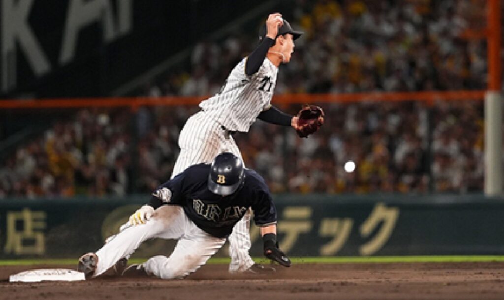オリックス・廣岡大志、肋骨骨折で「登録抹消」阪神戦の危険スライディング時の接触でダメージを負っていた
