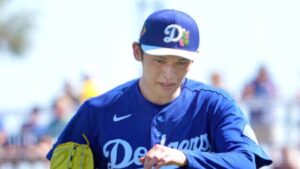 ドジャース・佐々木朗希「開幕ローテ剥奪」へ　エンゼルスとのOP戦で大炎上しロバーツ監督が翻意か