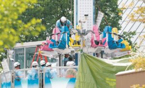 東京ドームシティ「フライングバルーン」点検作業中の24歳女性作業員が挟まれ死亡