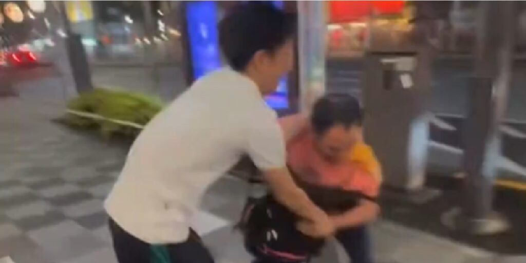 【通り魔】足立東高校の生徒が見ず知らずの高齢者に暴行