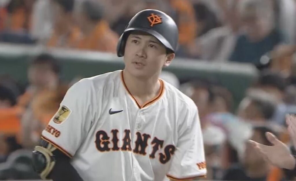 巨人・泉口友汰「顔面負傷」登録抹消か　キャッチボール中のアクシデントで救急搬送