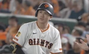 巨人・泉口友汰「顔面負傷」登録抹消か　キャッチボール中のアクシデントで救急搬送