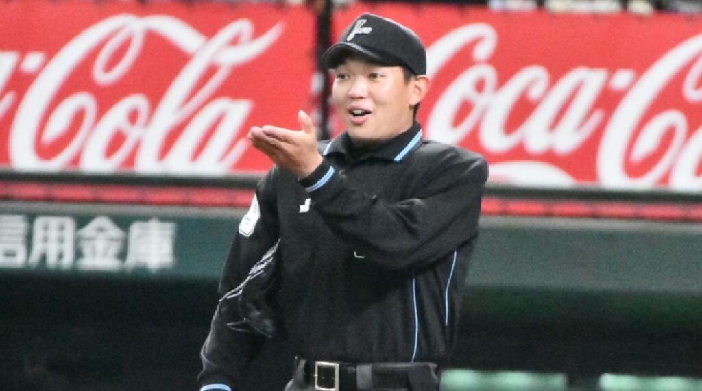 【誕生日翌日の悲劇】ヤクルト対DeNAで1軍球審デビューの川上審判員、オスナのバットが頭部に激しく激突し救急搬送