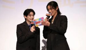 高橋文哉がSnow Manに「謝罪」　目黒蓮主演映画『SAKAMOTO DAYS』のPRで