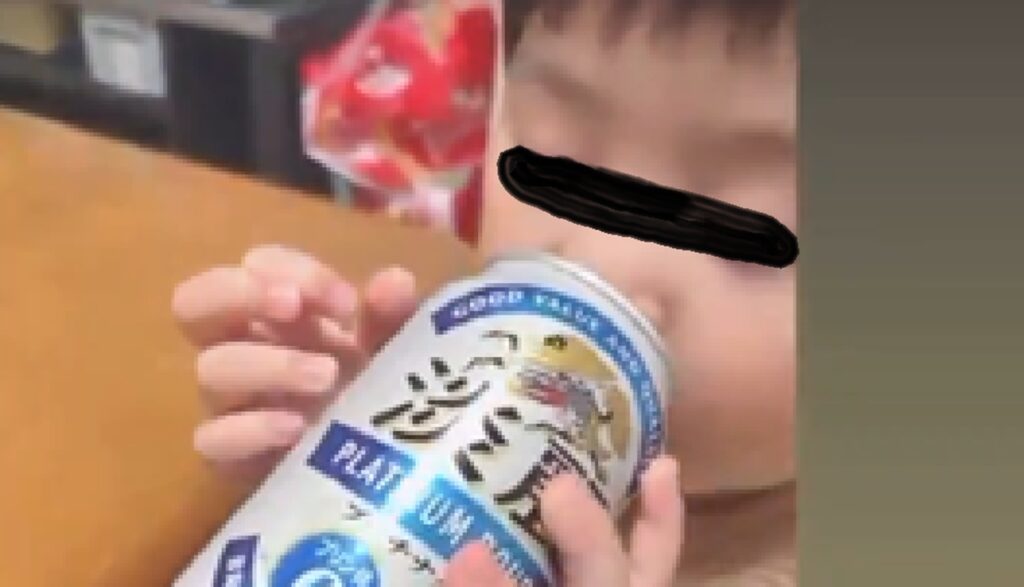 大阪のシングルマザー美容師「幼児虐待」3歳児にビールを飲ませる様子をSNSに投稿