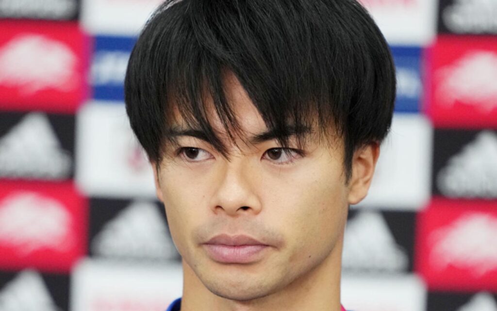 サッカーの三笘薫選手が運転中に人身事故 信号無視で自転車女性に軽傷負わせる