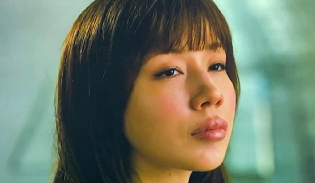 仲里依紗の検索サジェストに「唇」「ヒアルロン酸」主演ドラマでの異変が話題に 美容外科医の夫の影響か