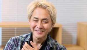 キャンプ芸人・ヒロシが焚き火で炎上 デザイナーの数ヶ月にわたる努力を無料で「搾取」しようとし、真っ当な反論に「バカ」呼ばわり