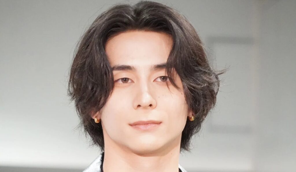 INI・西洸人、FRUITS ZIPPER・仲川瑠夏との「匂わせ」はカモフラージュだった 交際相手との熱愛写真を大手アカウントがスクープ